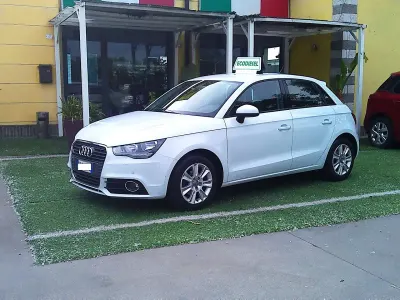 Usata Audi A1 Sportback Ambition 86 CV (63 kW) 2013 Bianco Utilitaria