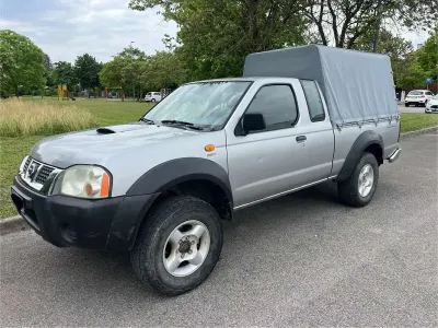 Brugt Nissan Navara XE 171 HK (125 kW) 2006 Pickup / Ladvogn