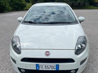 Usata Fiat Punto 77 CV (56 kW) 2016 Bianco Utilitaria