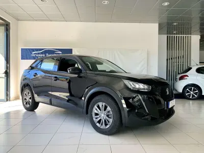 Usata Peugeot 2008 Active 131 CV (96 kW) 2020 Nero SUV