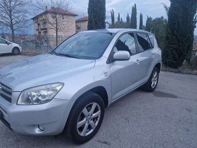 usata Toyota RAV4 RAV 42.2 d-4d Exclusive 150cv dpf