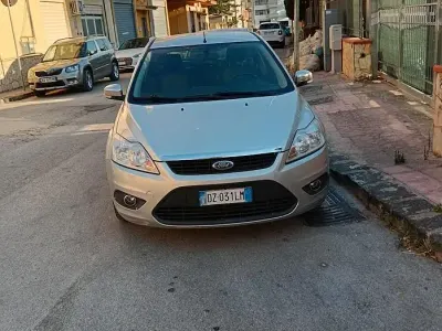 Usata Ford Focus 100 CV (73 kW) 2009 Grigio Berlina