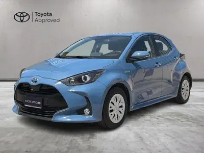 Usata Toyota Yaris Hybrid Active 2021 Blu Berlina
