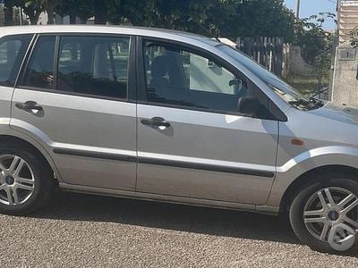 Usata Ford Fusion 68 CV (50 kW) 2004 Grigio Utilitaria