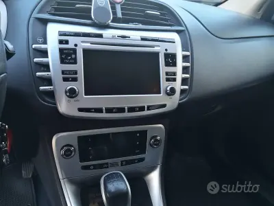 Usata Lancia Delta 230 CV (169 kW) 2011 Blu Utilitaria