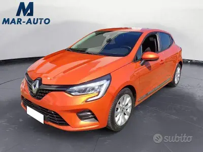 Usata Renault Clio V SE 72 CV (52 kW) 2020 Arancione Berlina