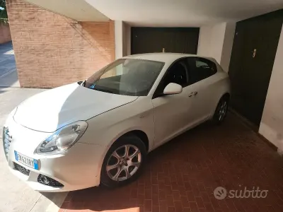Usata Alfa Romeo Giulietta 120 CV (88 kW) 2012 Utilitaria
