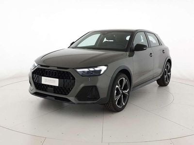 Grigio chronos metallizzato ne Nuova 2025 Audi A1 Ambiente Berlina | 32.200 € (Ottimo prezzo)