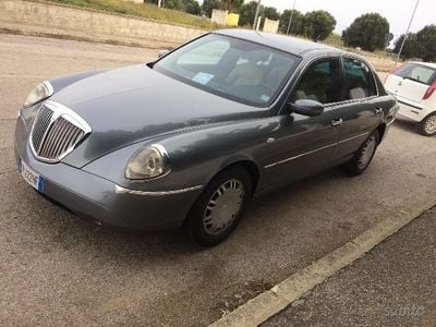 Lancia thesis usata puglia picture