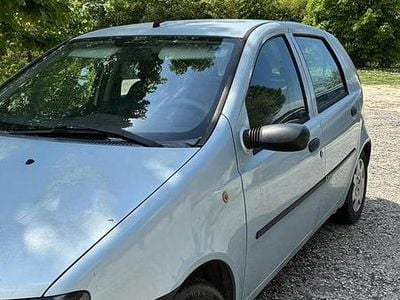 Usata Fiat Punto 60 CV (44 kW) 2000 Utilitaria