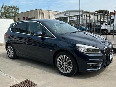Usata BMW 216 Luxury Line 116 CV (85 kW) 2016 Blu Station wagon