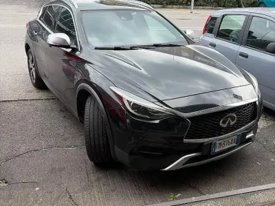 Usata Infiniti QX30 170 CV (125 kW) 2017 Nero SUV