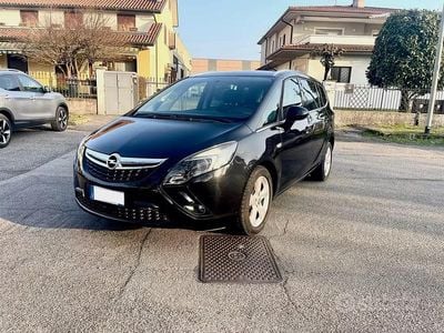 Usata Opel Zafira Tourer Cosmo 140 CV (102 kW) 2013 Nero Monovolume