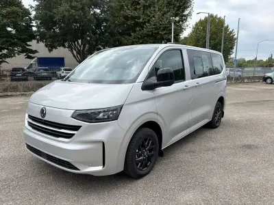 Nuova VW Caravelle Life 160 kW (218 CV) 2026 Argento Furgone