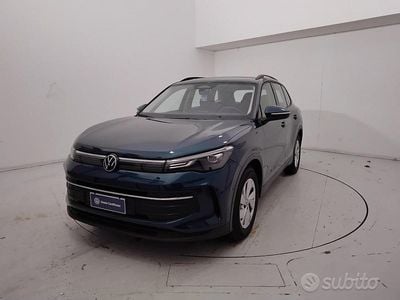 Verde Usata 2025 VW Tiguan Edition SUV | 36.500 € (Buon prezzo)