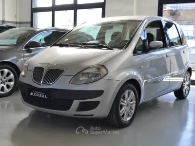 Usata Lancia Musa 101 CV (74 kW) 2007 Argento Monovolume