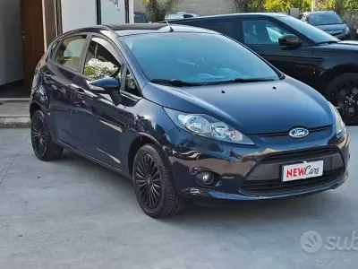 Gebraucht Ford Fiesta 68 PS (50 kW) 2011 Blau Limousine
