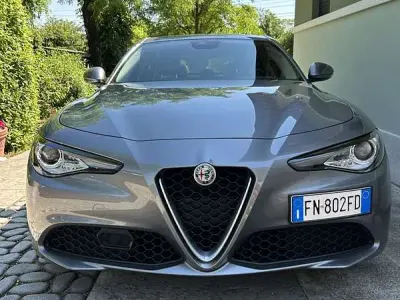 Usata Alfa Romeo Giulia Super 179 CV (131 kW) 2017 Berlina