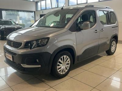 Usata Peugeot Rifter Active 102 CV (75 kW) 2019 Grigio Monovolume