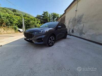 Usata Ford Kuga ST-Line X 152 CV (111 kW) 2023 Grigio SUV