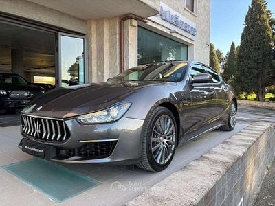 Usata Maserati Ghibli GT 330 CV (242 kW) 2022 Grigio Berlina