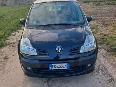 Usata Renault Modus 75 CV (55 kW) 2010 Nero Monovolume