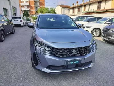 Usata Peugeot 3008 Allure 131 CV (96 kW) 2021 Argento SUV