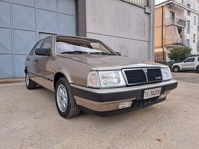 Usata Lancia Thema 166 CV (122 kW) 1987 Oro Berlina