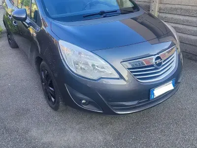 Usata Opel Meriva 120 CV (88 kW) 2011 Grigio Monovolume