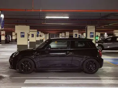 Usata Mini ONE 75 CV (55 kW) 2015 Utilitaria