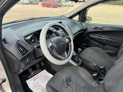 Usata Ford B-MAX 105 CV (77 kW) 2014 Grigio Monovolume