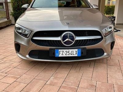 Usata Mercedes A200 150 CV (110 kW) 2019 Grigio Berlina