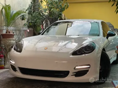 Usata Porsche Panamera 400 CV (294 kW) 2010 Bianco Utilitaria