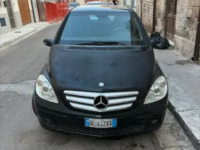 Usata Mercedes B180 2008 Nero Monovolume