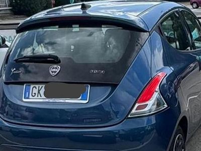 Usata Lancia Ypsilon 69 CV (50 kW) 2022 Blu Utilitaria