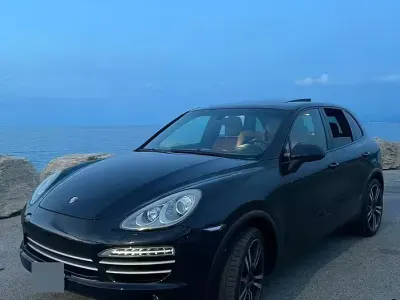 Usata Porsche Cayenne Platinum Edition 245 CV (180 kW) 2014 Nero SUV