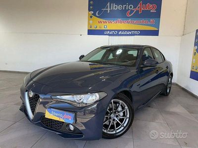 Usata Alfa Romeo Giulia Super 150 CV (110 kW) 2017 Grigio Berlina