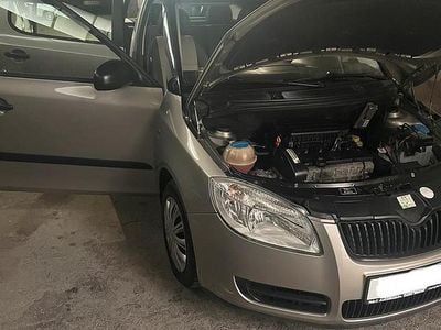 Usata Skoda Fabia 80 CV (58 kW) 2009 Marrone Berlina