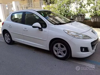 Usata Peugeot 207 68 CV (50 kW) 2010 Bianco Berlina