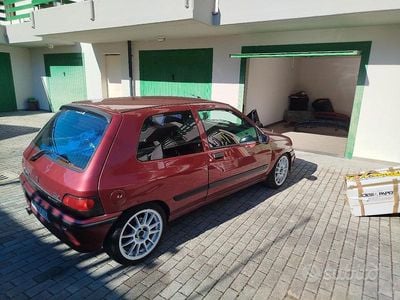 Usata Renault Clio 1996 Rosso Utilitaria