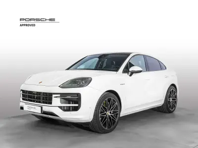 Usata Porsche Cayenne 305 CV (224 kW) 2024 Carrara metallizzato SUV