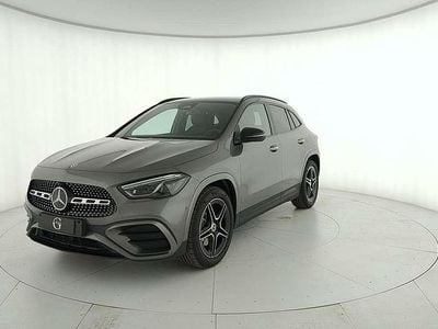 Nuova Mercedes GLA200 AMG Line Premium 150 CV (110 kW) 2026 Mountain grau metallic SUV