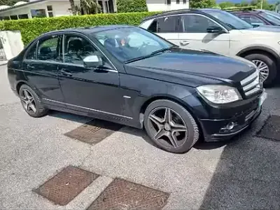 Usata Mercedes C220 170 CV (125 kW) 2007 Nero Berlina