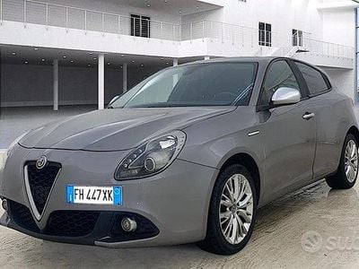 Usata Alfa Romeo Giulietta Super 120 CV (88 kW) 2017 Grigio metallizzato Utilitaria