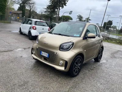 Usata Smart ForTwo Electric Drive 40 kW (55 CV) 2023 Oro Coupé