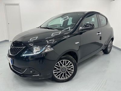 usata Lancia Ypsilon 1.0 5 porte *NEOPATENTATI*