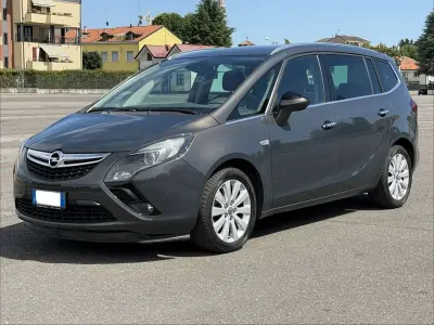 Usata Opel Zafira Tourer 140 CV (102 kW) 2013 Other Monovolume