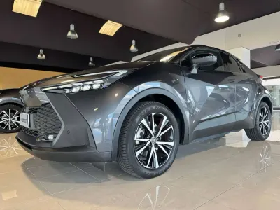 Usata Toyota C-HR Eco 151 CV (111 kW) 2024 Grigio SUV