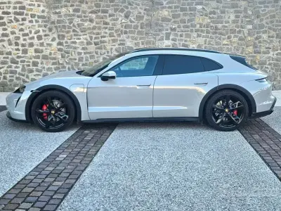 Occasion Porsche Taycan Cross Turismo 113 kW (154 PK) 2022 Grijs Stationwagen