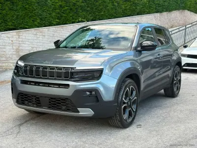 Usata Jeep Avenger Summit 101 CV (74 kW) 2025 Grigio SUV
